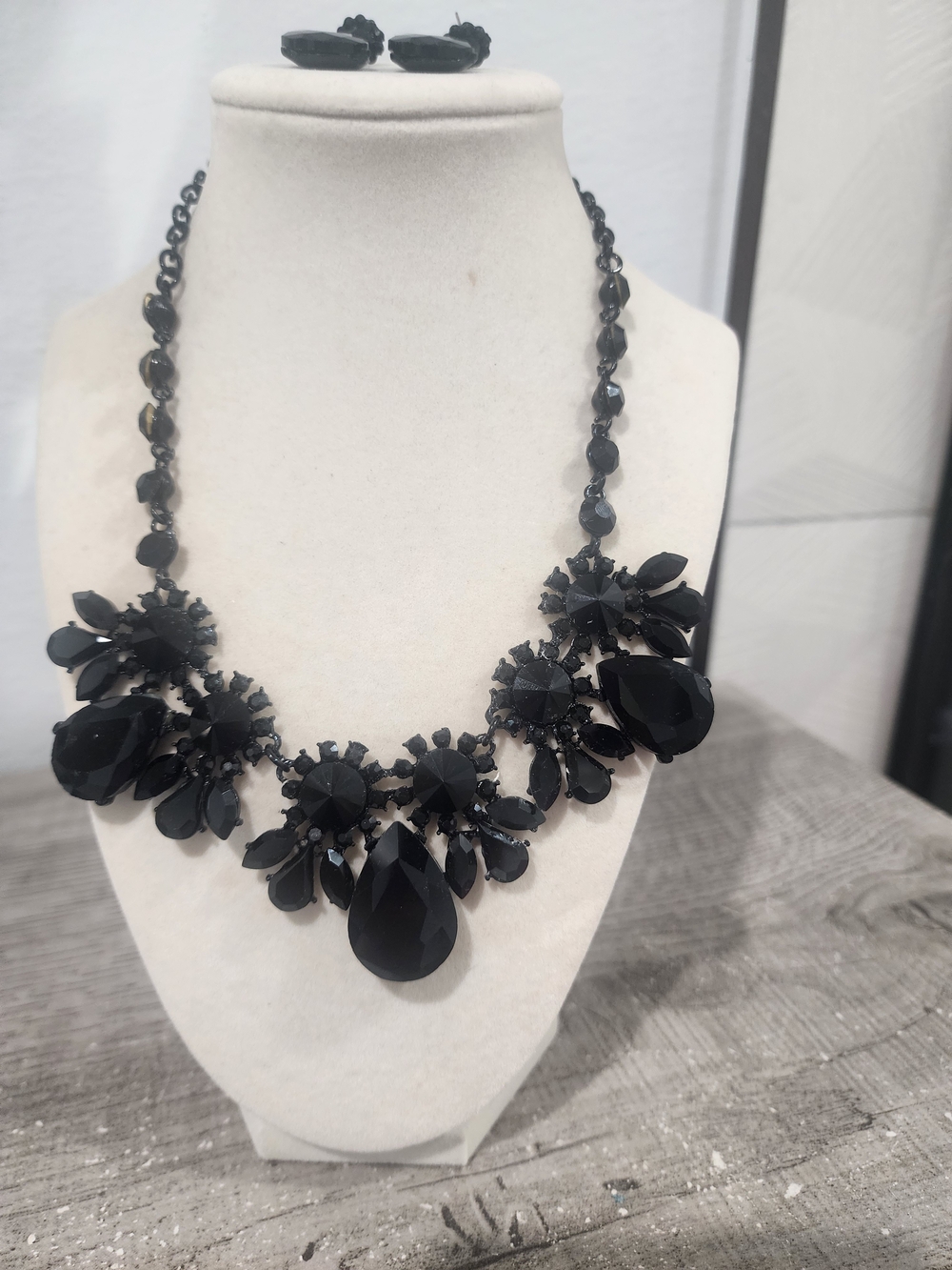 Elegant Black Statement Necklace and Earring Set